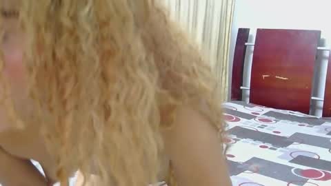 fer_luna online show from March 28, 2:55 am