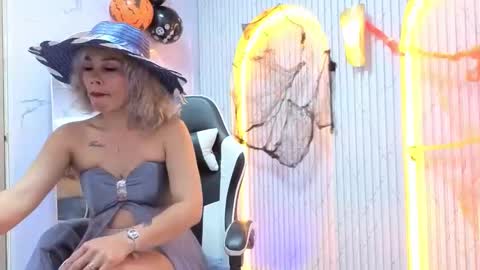 Ferchis  online show from October 29, 1:35 pm