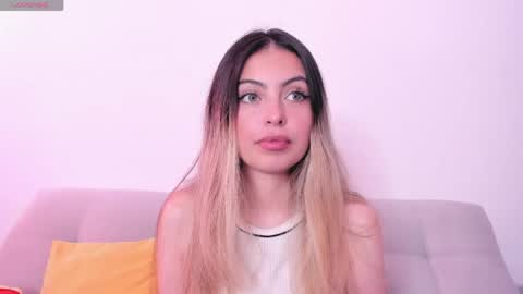 fernanda  online show from May 16, 4:17 pm