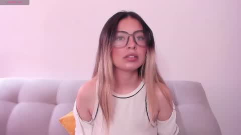 Snapshot of fernanda_aaa chatting on June 15, 2:30 pm fernanda online show from June 15, 2:30 pm
