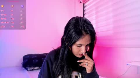 fernanda_liie_ online show from May 7, 12:54 pm