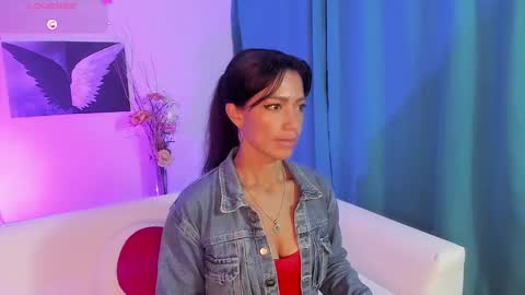 FernandaEloisa online show from February 2, 3:27 am