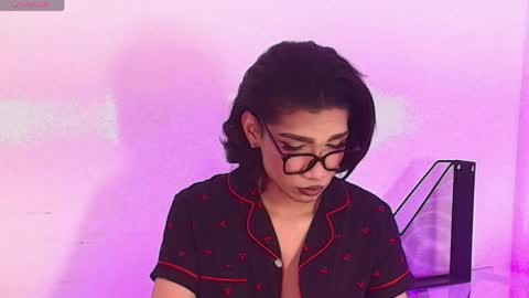 fernanda online show from May 12, 3:47 am