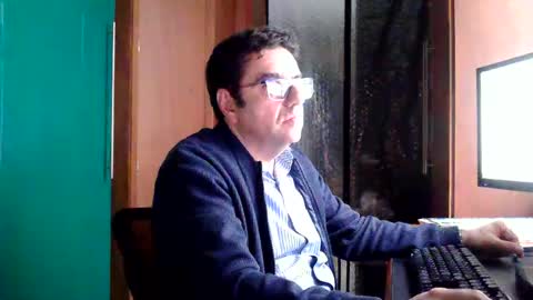 Snapshot of fernandoreutergrant chatting on October 14, 10:54 pm fernandoreutergrant online show from October 14, 10:54 pm