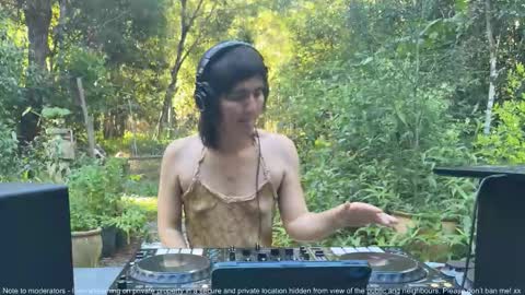 Fern next stream 430pm Monday PST online show from November 5, 6:02 am