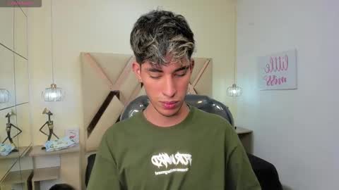 FER PHOENIX online show from October 11, 4:55 am