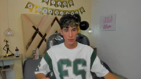 FER PHOENIX online show from October 19, 3:29 am