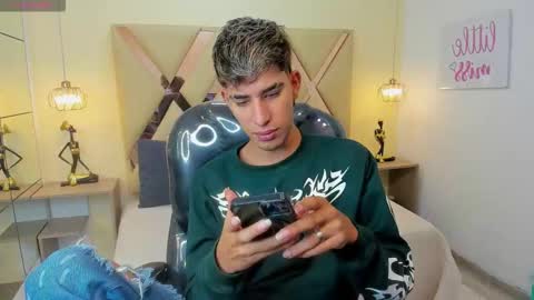 FER PHOENIX online show from November 23, 3:17 am