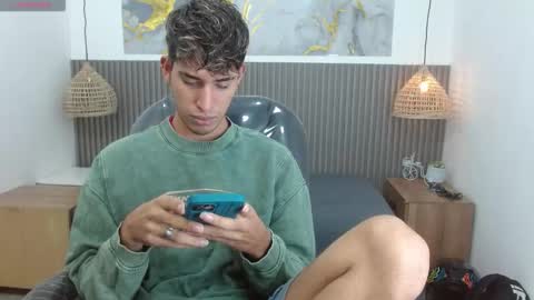 FER PHOENIX online show from February 26, 4:00 am