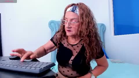 Snapshot of ferrimature chatting on June 12, 10:30 pm Marcela online show from June 12, 10:30 pm