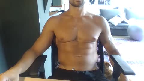 Snapshot of feruagusto93 chatting on March 9, 2:43 pm feruagusto93 online show from March 9, 2:43 pm