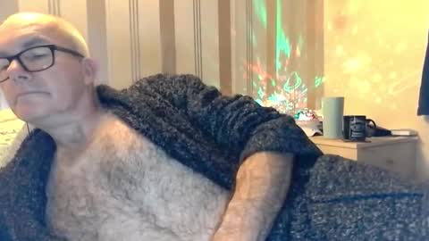 Snapshot of fetish4hair chatting on January 31, 11:58 pm Tim online show from January 31, 11:58 pm