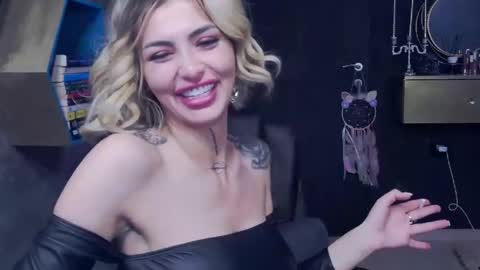 Sarah online show from December 2, 10:56 pm