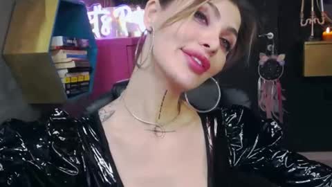 Sarah online show from February 27, 2:21 am