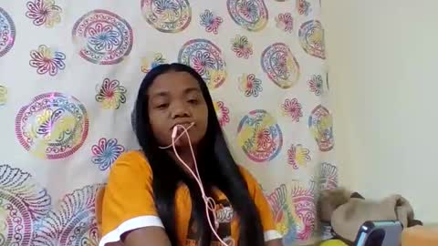 fetranialdy online show from May 29, 6:11 am