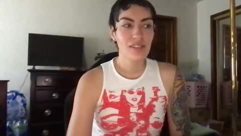 fgsammie online show from October 18, 10:32 pm