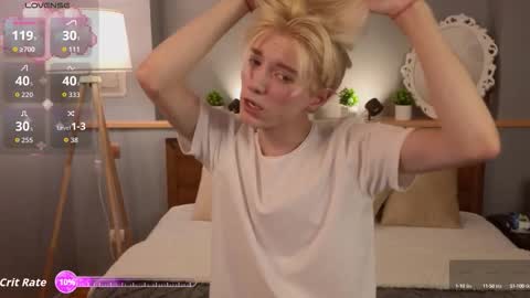 Snapshot of fiachand chatting on September 27, 10:48 pm Thomas online show from September 27, 10:48 pm