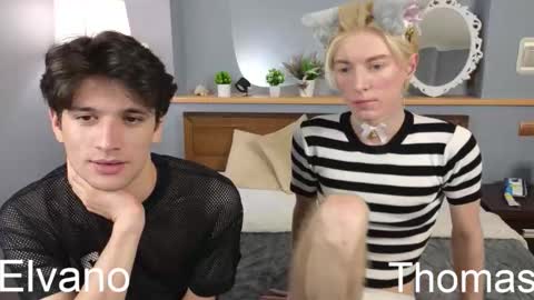 Snapshot of fiachand chatting on October 24, 10:28 pm Thomas online show from October 24, 10:28 pm