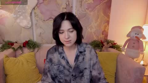 fiamoory online show from December 4, 7:39 am
