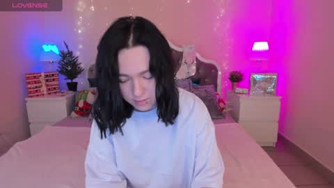 fiamoory online show from December 8, 4:57 am