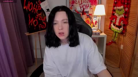 fiamoory online show from December 10, 1:22 am