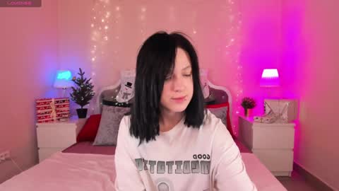 fiamoory online show from December 15, 1:46 am