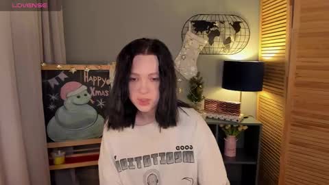 fiamoory online show from December 17, 7:29 am