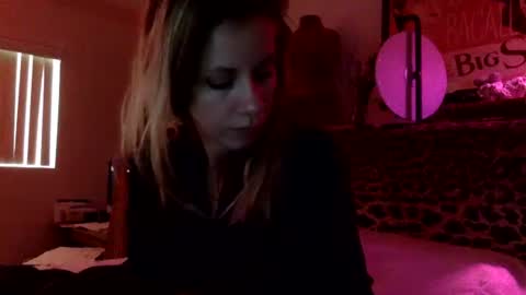 Snapshot of fidelity77 chatting on September 25, 9:18 pm fidelity77 online show from September 25, 9:18 pm