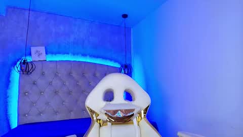   online show from October 17, 12:08 pm