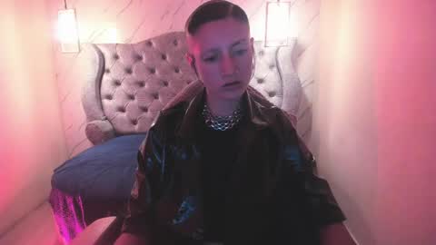   online show from May 11, 8:28 pm