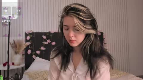 Snapshot of fieryfeline chatting on September 20, 2:01 am Filla online show from September 20, 2:01 am