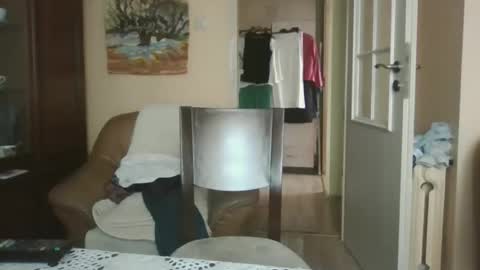 Snapshot of figaro444 chatting on October 12, 10:36 am figaro444 online show from October 12, 10:36 am