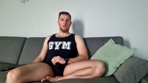 Snapshot of fikol123 chatting on February 7, 9:24 am fiolkamil online show from February 7, 9:24 am