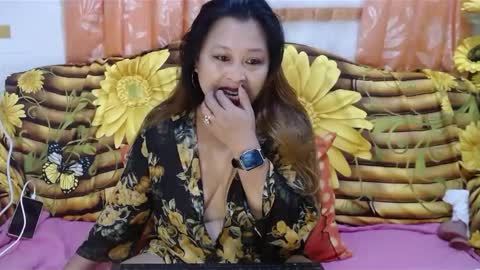 Yhen online show from January 5, 7:17 pm