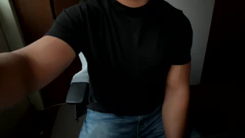 Snapshot of fin4lfinish chatting on December 3, 6:28 pm fin4lfinish online show from December 3, 6:28 pm