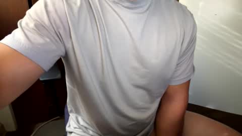 Snapshot of fin4lfinish chatting on January 8, 8:33 pm fin4lfinish online show from January 8, 8:33 pm