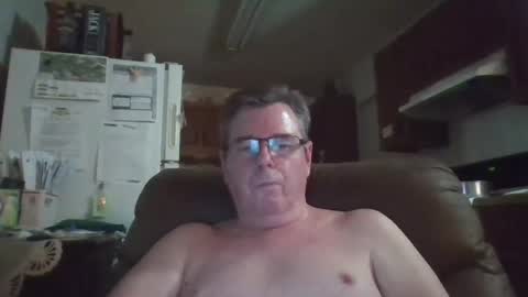 Snapshot of finderfiner chatting on January 4, 11:11 am finderfiner online show from January 4, 11:11 am