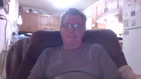 Snapshot of finderfiner chatting on March 16, 5:44 am finderfiner online show from March 16, 5:44 am