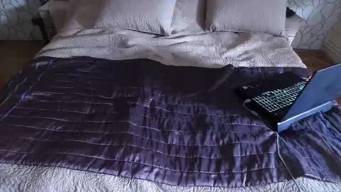 Jane and Findo online show from March 6, 9:25 am