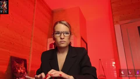 Lady online show from April 7, 3:34 pm