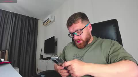 FindomGuyXXX online show from March 12, 6:25 pm