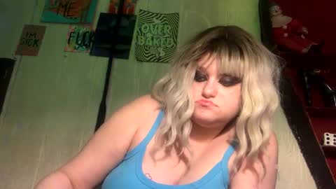 Snapshot of findommefoxi chatting on January 8, 8:06 am findommefoxi online show from January 8, 8:06 am