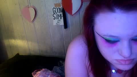 Snapshot of findommefoxi chatting on February 4, 7:07 am findommefoxi online show from February 4, 7:07 am