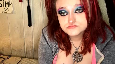 Snapshot of findommefoxi chatting on February 16, 8:54 am findommefoxi online show from February 16, 8:54 am