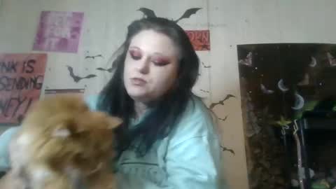 Snapshot of findommefoxi chatting on September 21, 8:38 am findommefoxi online show from September 21, 8:38 am