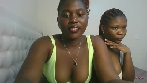 Snapshot of fine_melanie chatting on October 12, 10:47 am melanie online show from October 12, 10:47 am