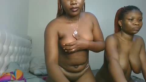 Snapshot of fine_melanie chatting on October 30, 2:35 am melanie online show from October 30, 2:35 am