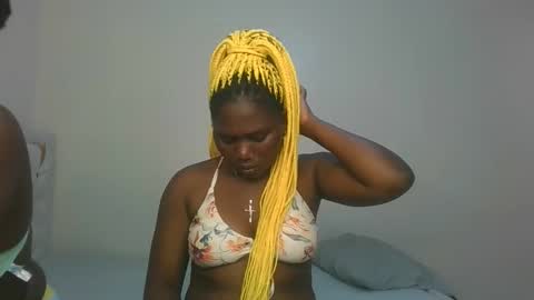 melanie online show from December 20, 10:33 am