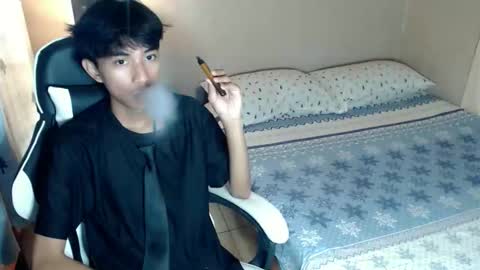 Snapshot of fineboii_rey18 chatting on October 2, 10:22 am fineboii_rey18 online show from October 2, 10:22 am