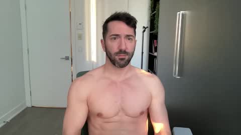 Finn Riley online show from February 9, 9:30 pm